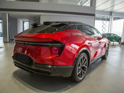 Lotus Eletre Фото №4